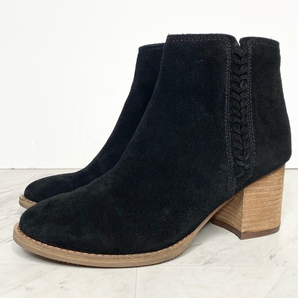 Blondo Nina Black Waterproof Suede Bootie 7 1/2 - Picture 1 of 15